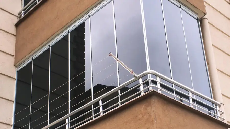 Cam Balkon